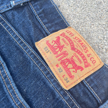 Denim on Fire Distress 5inch Levi Jorts 32W